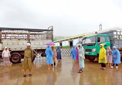 Residents used trucks to block the entrance to Dai Tan Ethanol Plant Residents used trucks to block the entrance to Dai Tan Ethanol Plant